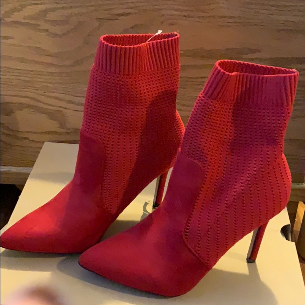 Brand new sexy red sweater boot, sz 9